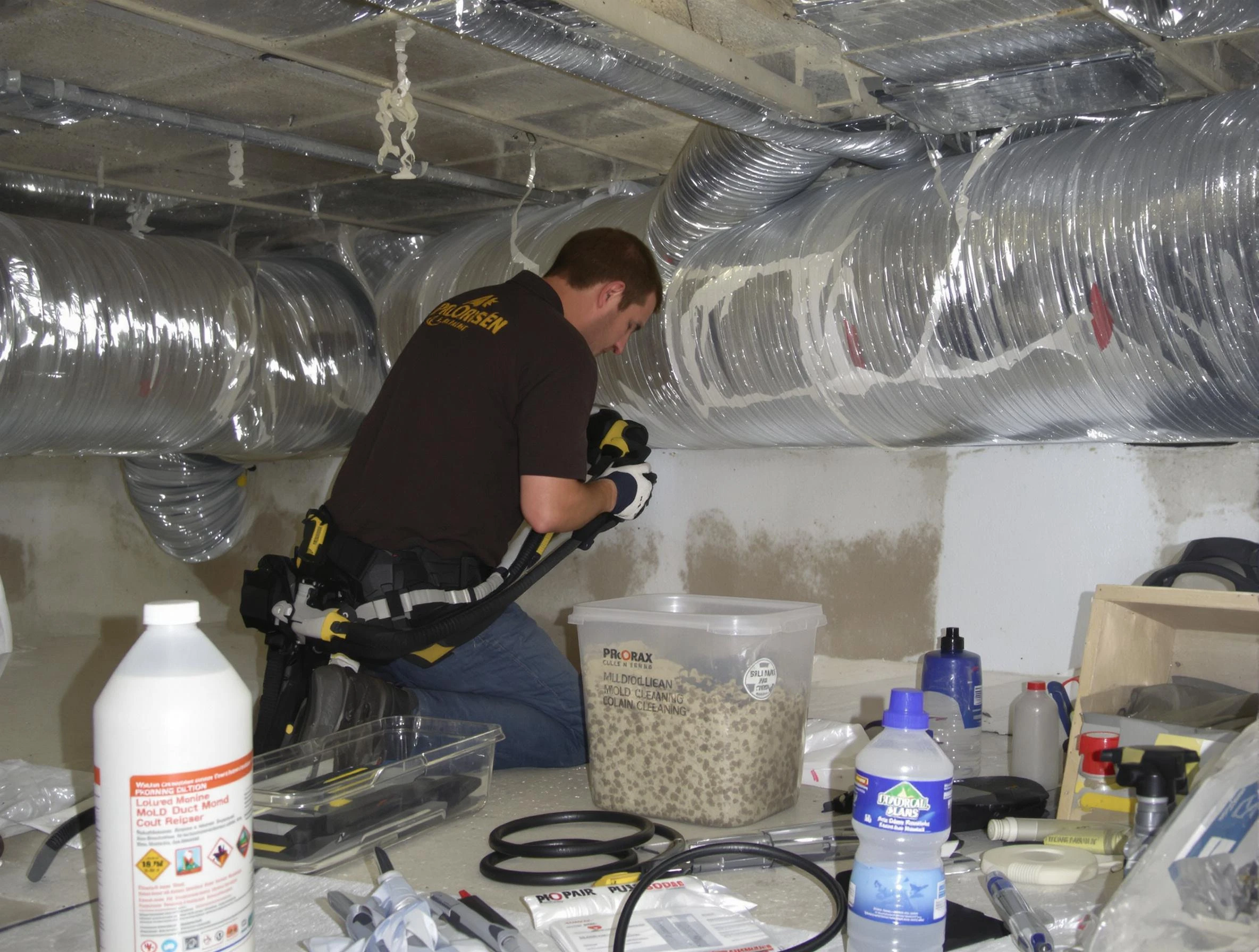 Mountain Park Air Duct Cleaning specialist performing professional mold removal from air ducts in Mountain Park